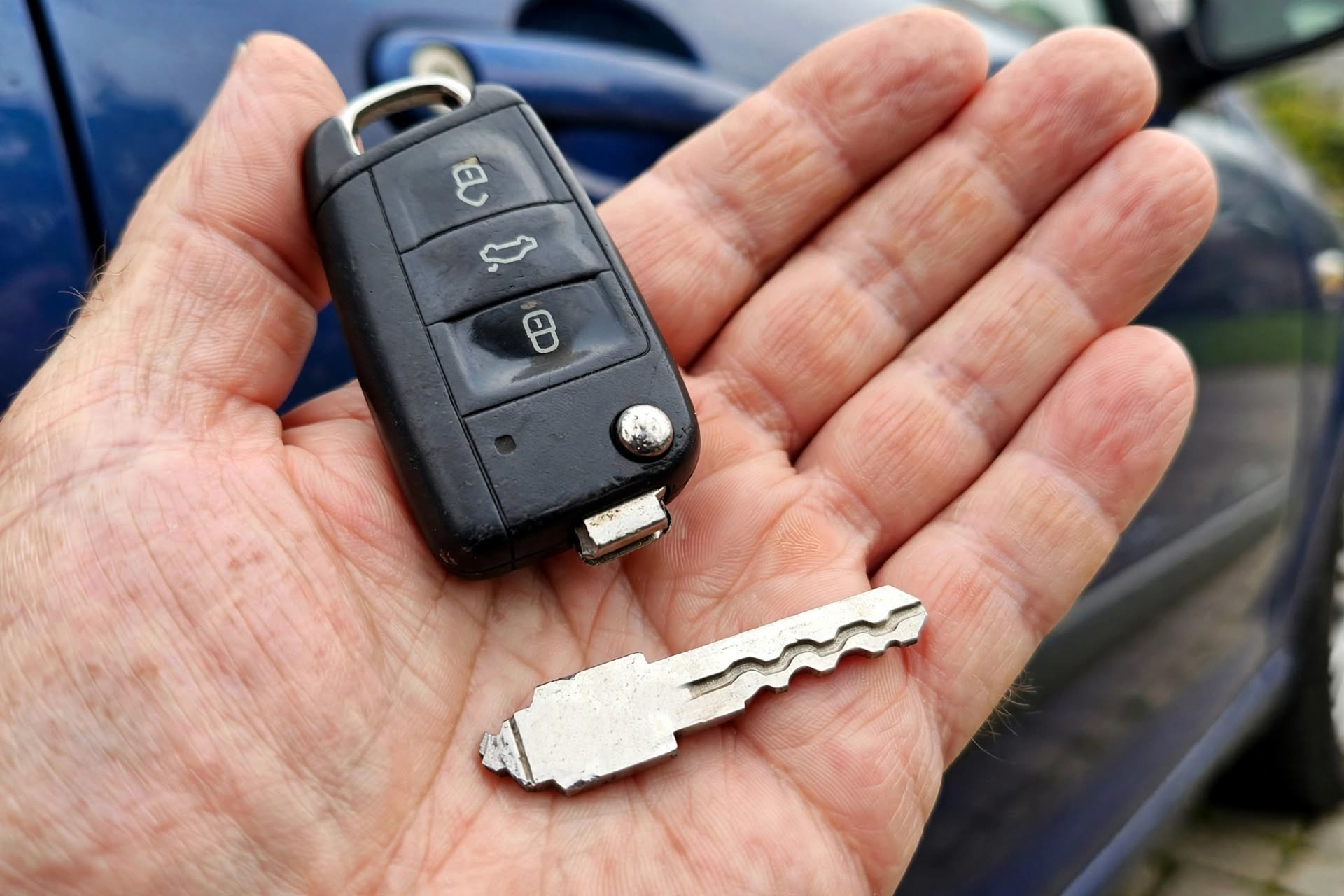 Chiave auto rotta nella serratura: cosa fare